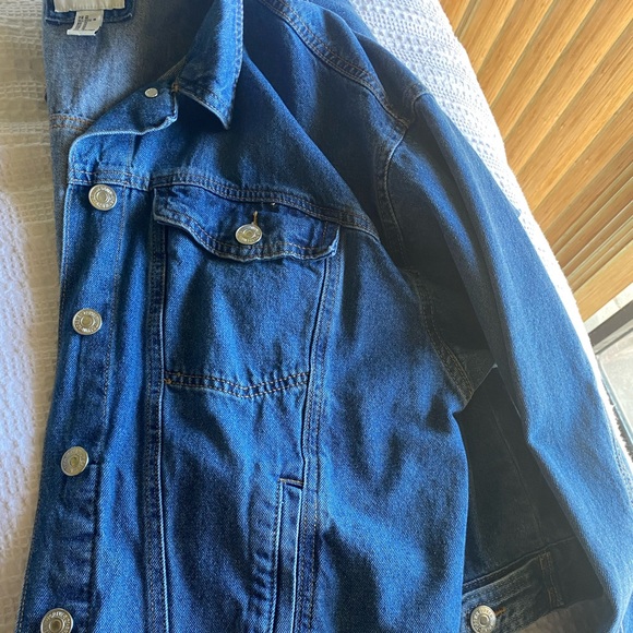 Forever 21 woman Jean jacket size M, new - Picture 5 of 5